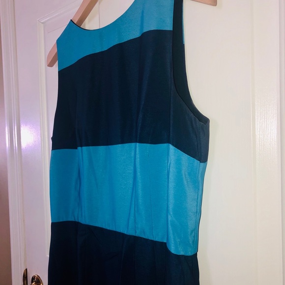 Pre-loved Tommy Hilfiger Colorblock Dress - Picture 3 of 6